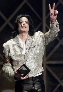 أسرار تشريح مايكل جاكسون: حقائق صادمة عن وفاته ومعاناته