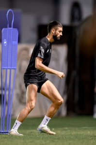 فحوصات طبية تحسم مشاركة كاراسكو أمام الاتحاد في كأس الملك