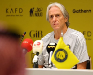 النصر يستهدف مدافع عالمي لتعزيز صدارته في دوري روشن