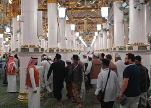 التقنيات الحديثة في المسجد النبوي: تجربة زائر متكاملة