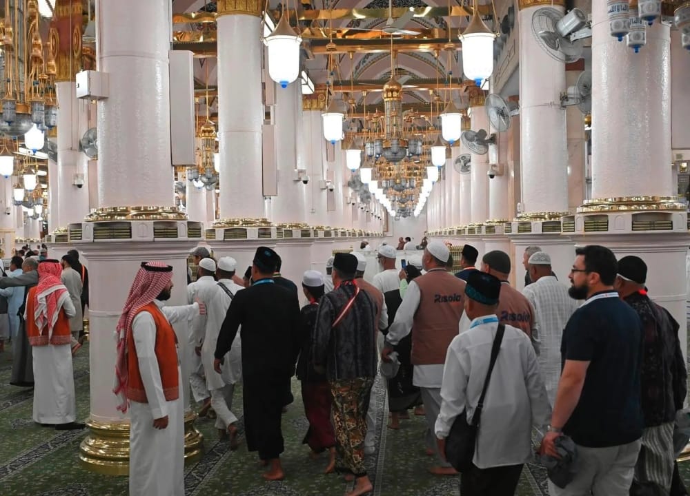 التقنيات الحديثة في المسجد النبوي: تجربة زائر متكاملة