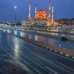 طقس السعودية الجمعة: توقعات بأمطار رعدية ورياح نشطة وضباب