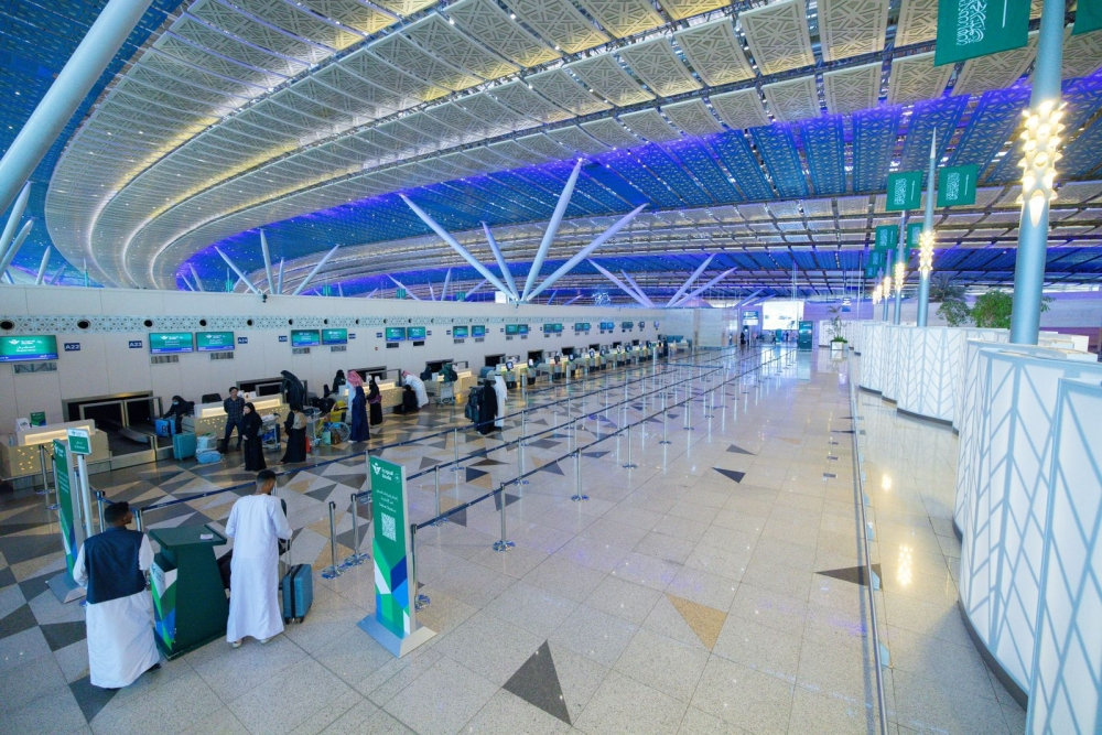 مطار الملك عبد العزيز الأول في المملكة بأداء استثنائي