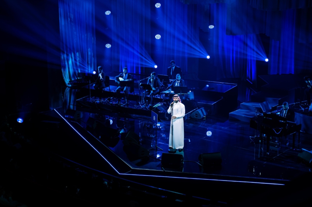 بدر حكيم وتجربة الغناء بالفصحى: إحياء للتراث في إثراء