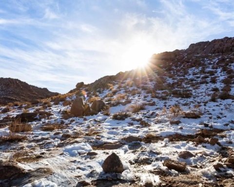 طقس السعودية: توقعات شتاء 2025 بارد وأمطار غزيرة قادمة