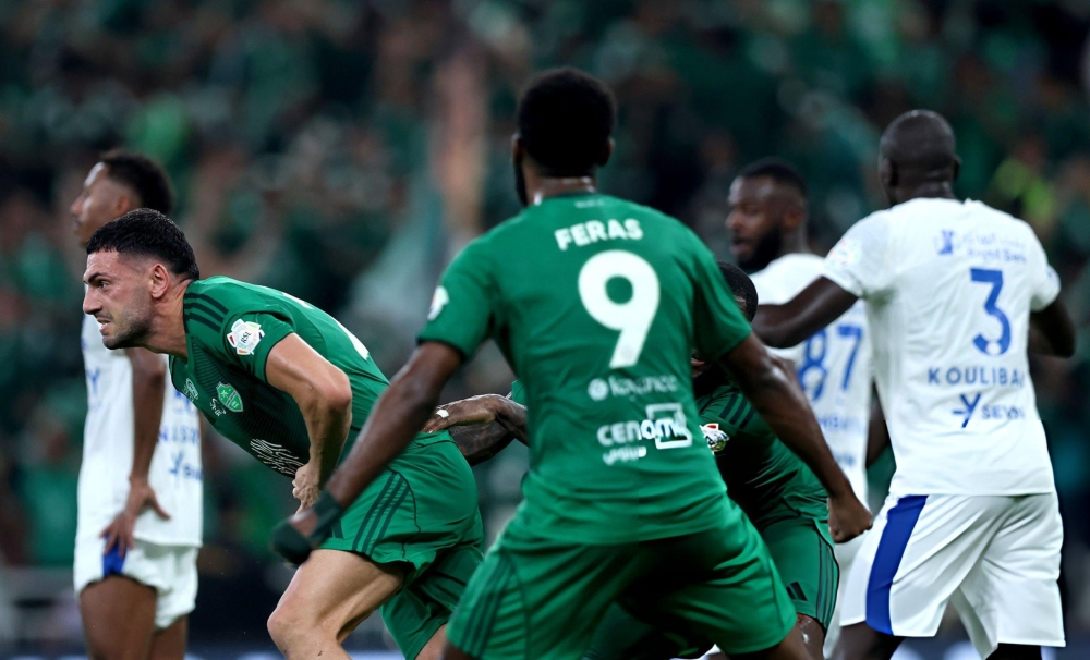 أخطاء ميريح ديميرال المتكررة تكلف الأهلي السعودي الكثير