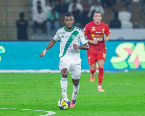 الأهلي يتأهل لنصف نهائي كأس الملك بعد ريمونتادا ضد القادسية