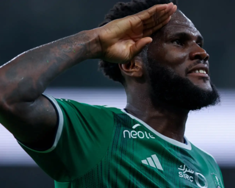 كيسيه يقود الأهلي لنصف نهائي كأس الملك بعد فوز درامي