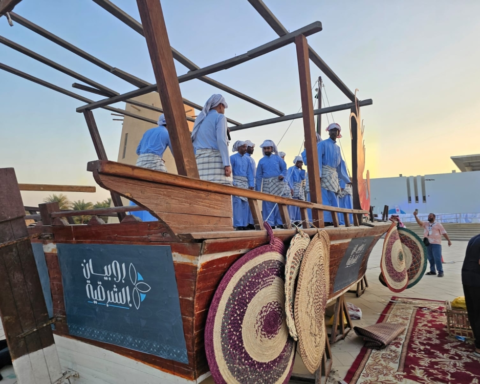 النهام: المعالج النفسي وقائد سفن الغوص في تراث الخليج