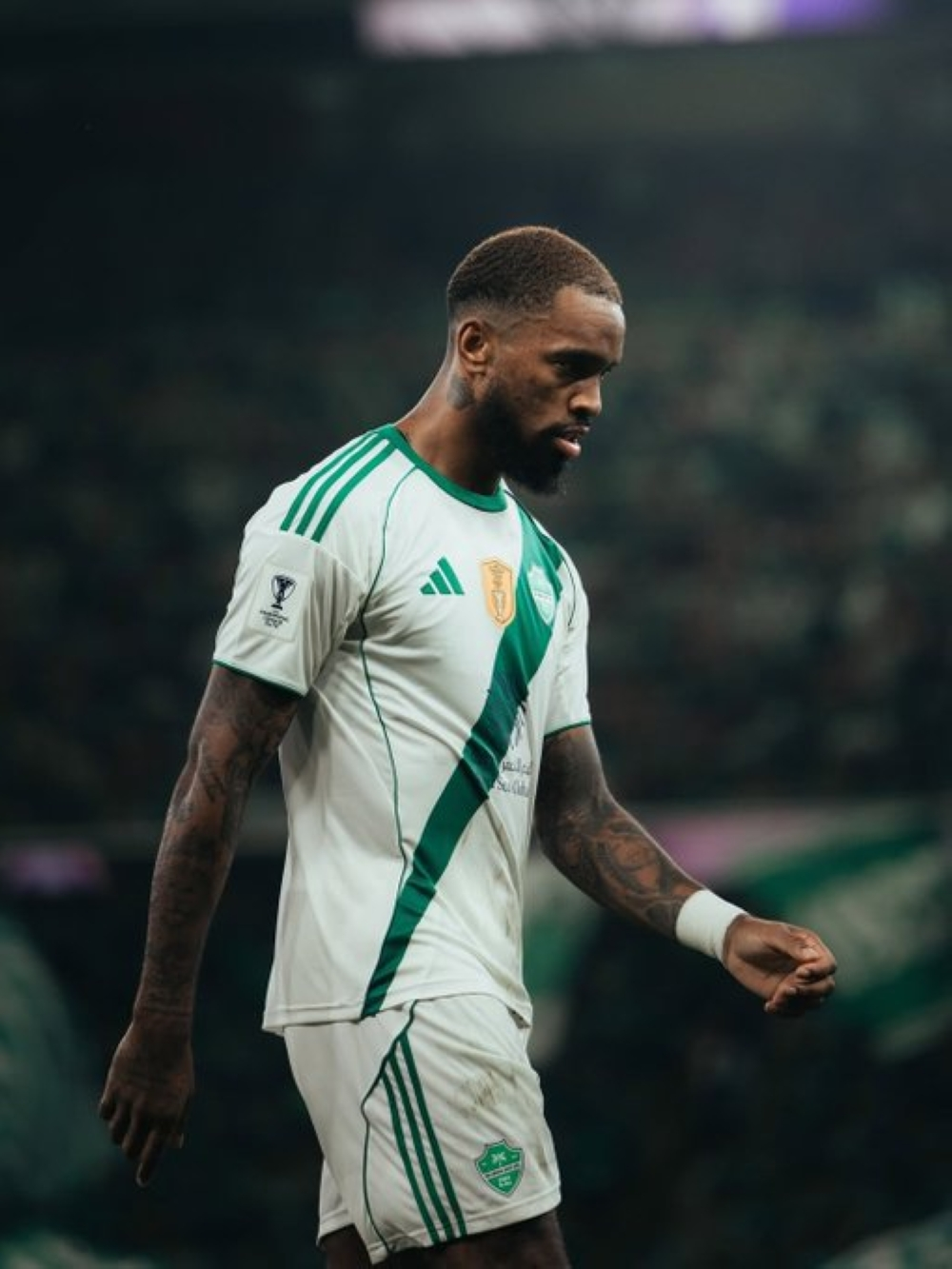 مستقبل إيفان توني: الأهلي يرفض عروض إنجلترا ويتمسك بنجمه