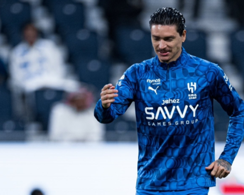 حقيقة إصابة داروين نونيز مع الهلال وتألق الزعيم بكأس الملك