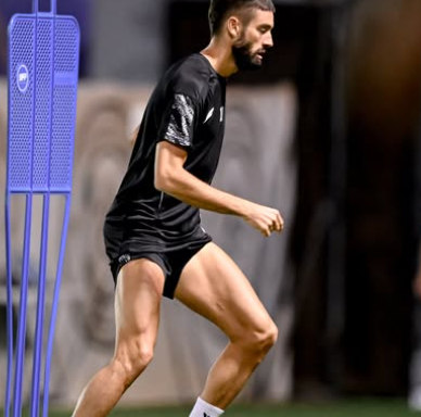 كاراسكو يعود لتشكيلة الشباب لمواجهة الاتحاد في دوري روشن