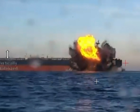 هجوم بزوارق مسيّرة أوكرانية يضرب محطة نفط روسية كبرى