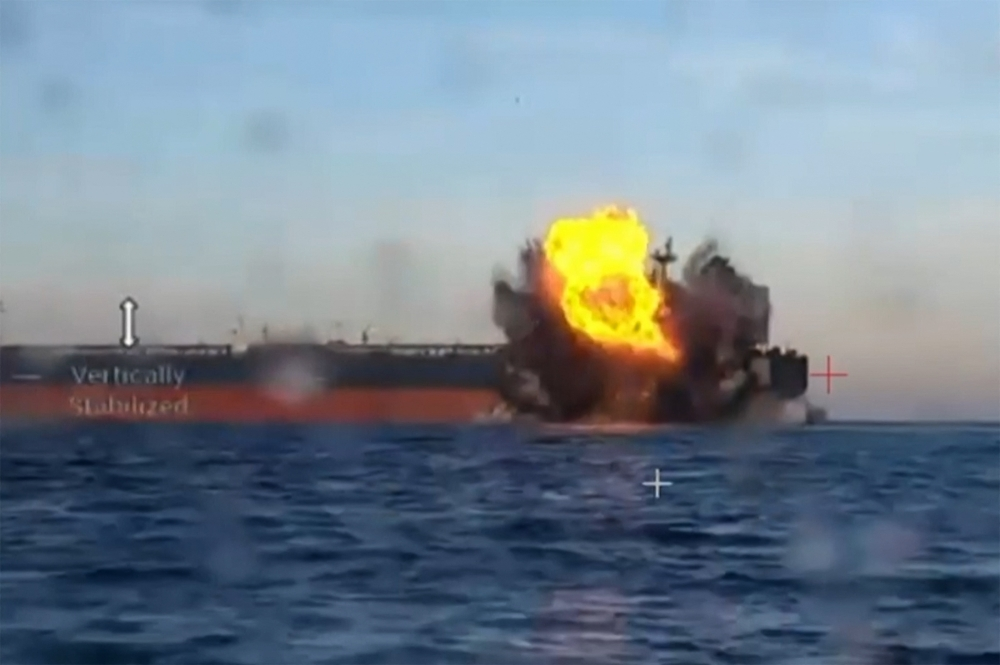 هجوم بزوارق مسيّرة أوكرانية يضرب محطة نفط روسية كبرى