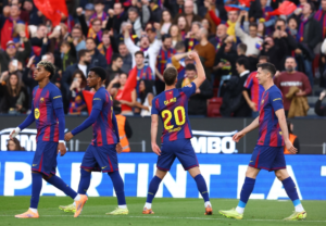 برشلونة يفوز على ألافيس 3-1 ويتصدر الدوري الإسباني مؤقتاً