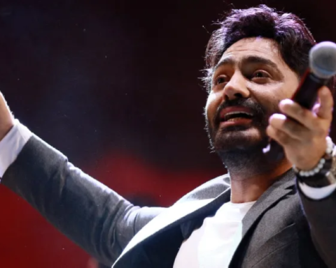 تامر حسني: تفاصيل حالته الصحية بعد جراحة الكلى وعودته المرتقبة