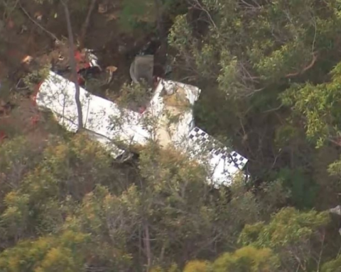 مصرع طيار في حادث تصادم جوي مروع بسيدني الأسترالية