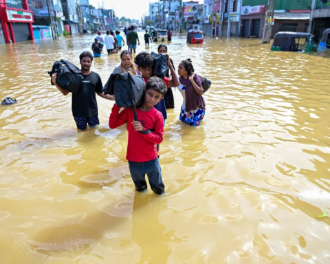 فيضانات سريلانكا: ارتفاع حصيلة الضحايا وجهود إغاثة دولية