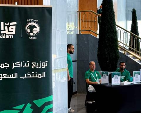 تذاكر مجانية لمباراة السعودية وعمان في كأس العرب 2025