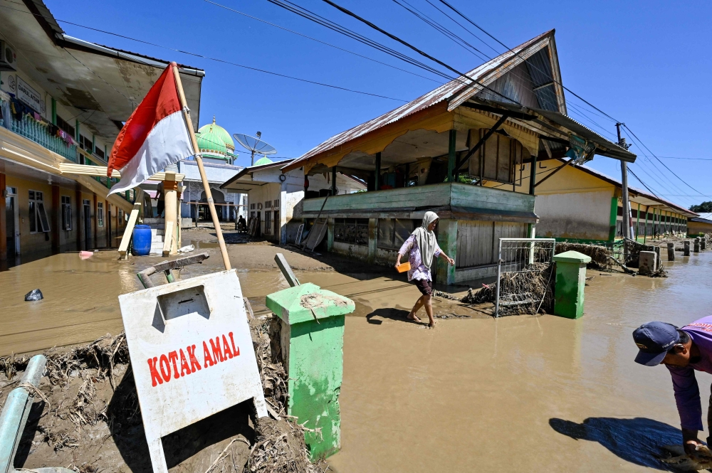فيضانات إندونيسيا: ارتفاع حصيلة القتلى والدمار في سومطرة