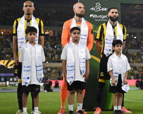 تدشين مبادرة رابطة البيئة خلال مباراة الاتحاد والشباب