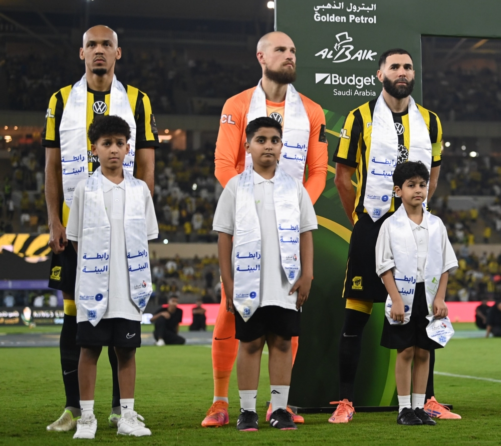 تدشين مبادرة رابطة البيئة خلال مباراة الاتحاد والشباب