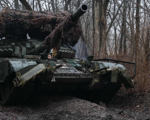 US-Ukrainian efforts to end the war: a security agreement and a peace plan