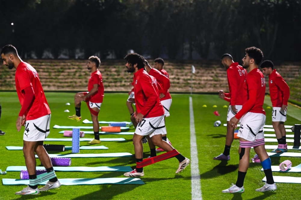 أزمة منتخب مصر: استبعاد عاطف وتوتر قبل كأس العرب