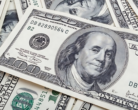 سعر الدولار مقابل الجنيه اليوم الإثنين | تحديثات البنوك المصرية