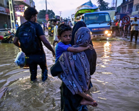 فيضانات آسيا: حصيلة الضحايا تتجاوز 1100 قتيل وكارثة إنسانية