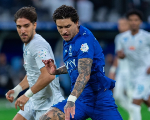 حقيقة رحيل داروين نونيز للهلال ومستقبله مع ليفربول