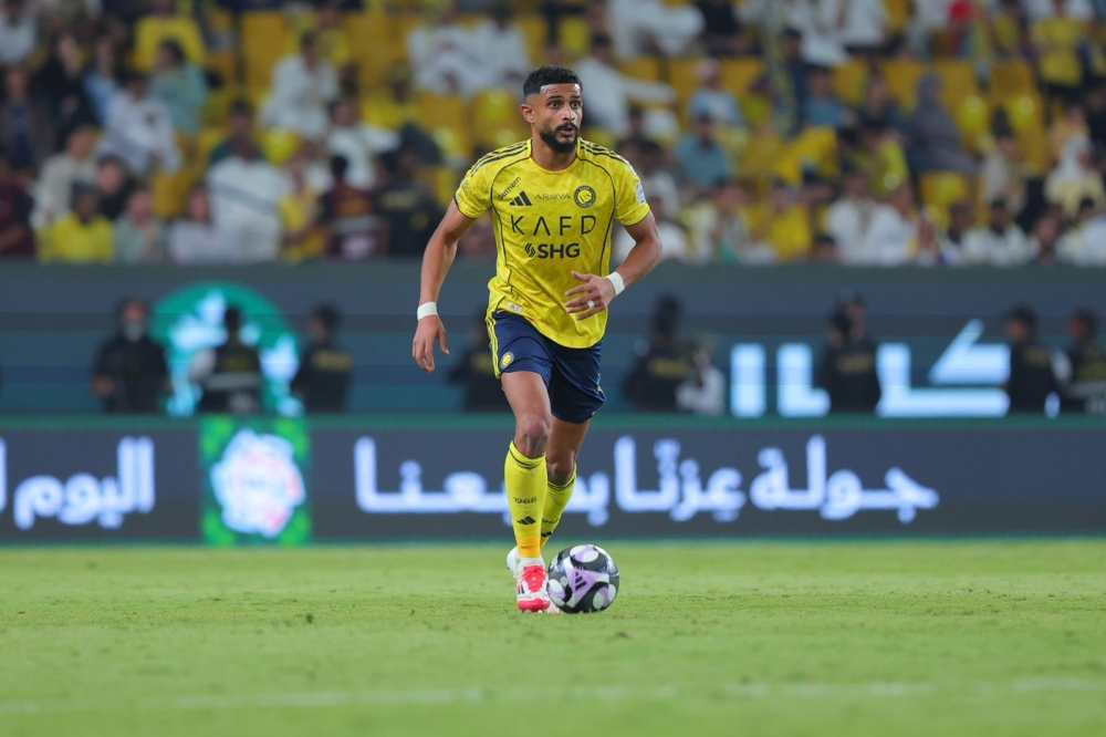 الاتحاد يستهدف ضم عبدالإله العمري لتعزيز دفاعه في الشتوية