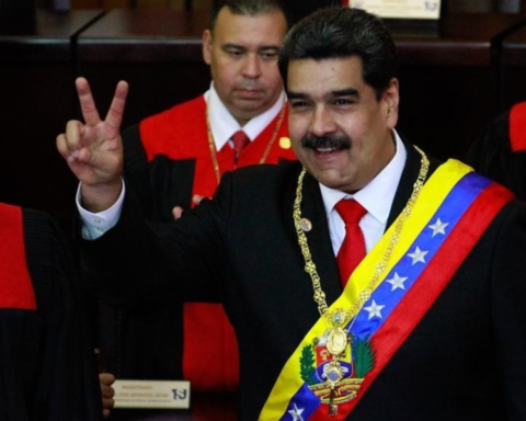 مادورو يتحدى أمريكا: فنزويلا ترفض 'سلام العبيد' والضغوط