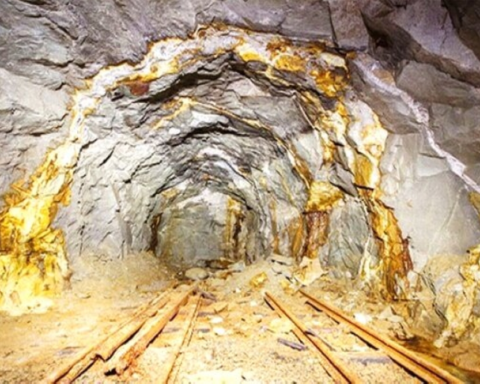 اكتشاف ذهب ضخم في إيران.. دفعة اقتصادية في ظل العقوبات