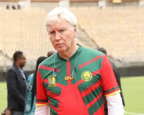 إقالة مدرب الكاميرون مارك بريس قبل كأس أمم إفريقيا 2025