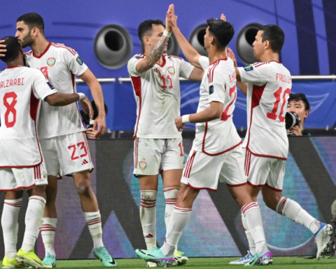 كأس العرب: الجزائر للدفاع عن اللقب والإمارات لطي صفحة الماضي