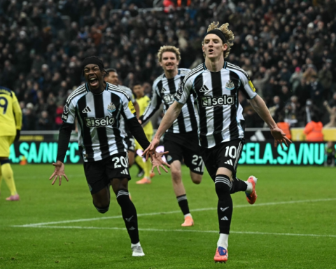 توتنهام يسحق نيوكاسل 4-1 ويعود لسكة الانتصارات بالبريميرليج