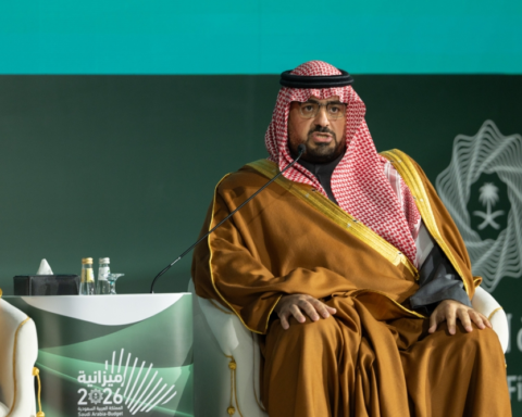 نمو القطاع غير النفطي السعودي: توقعات تصل إلى 6% سنوياً