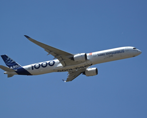 إيرباص تخفض تسليمات 2025 بسبب عيوب طائرات A320