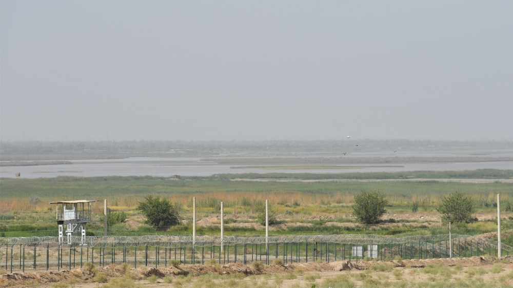 أوزبكستان تعيد فتح حدودها مع أفغانستان بالكامل عبر معبر ترميز