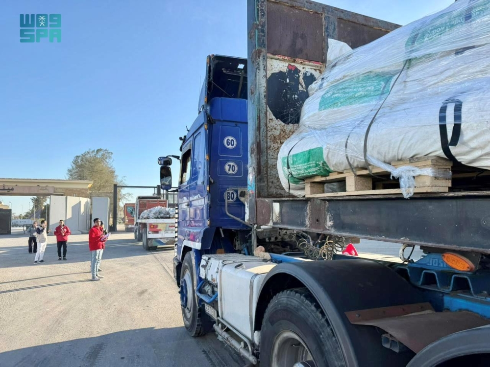 مساعدات سعودية جديدة لغزة: خيام ومواد إغاثية تعبر رفح