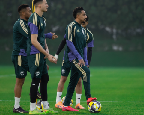 موعد وتفاصيل مباراة السعودية وجزر القمر في كأس العرب 2025