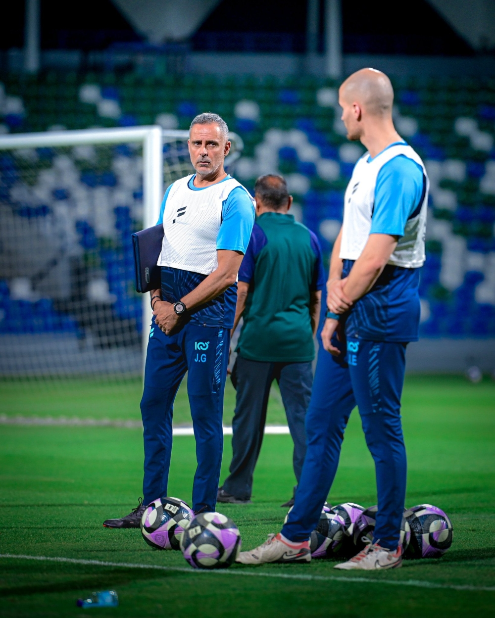 صفقات الفتح الشتوية: غوميز يطلب بديل إيكامبي ومفاوضات مروان عطية