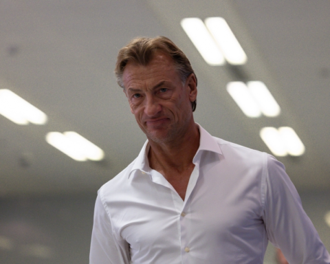 تشكيلة دفاع المنتخب السعودي أمام جزر القمر في كأس العرب 2025