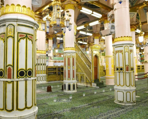 مواعيد زيارة الروضة الشريفة للرجال والنساء وخطوات الحجز