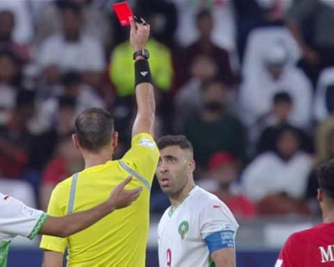 غياب عبدالرزاق حمدالله عن مباراة السعودية والمغرب وعقوبة مضاعفة