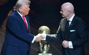 ترامب يحصد جائزة فيفا للسلام الأولى بقرعة مونديال 2026