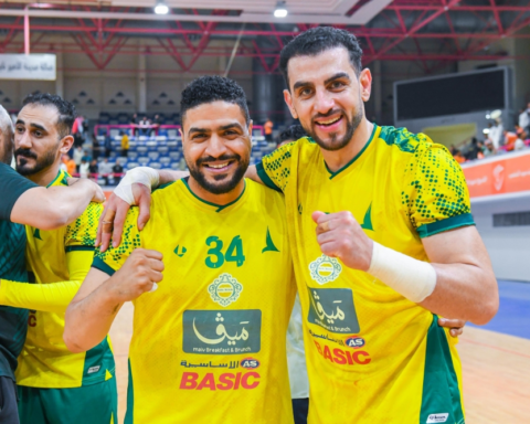 الخليج يهزم مضر في قمة اليد والأهلي يلاحق الصدارة - نتائج الجولة 11