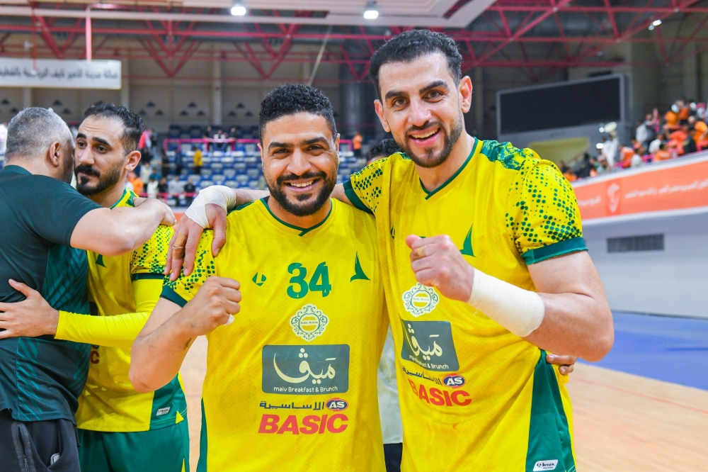 الخليج يهزم مضر في قمة اليد والأهلي يلاحق الصدارة - نتائج الجولة 11