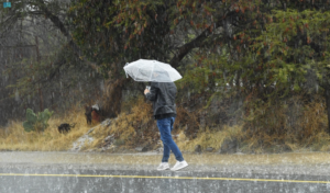 طقس السعودية: أمطار غزيرة وسيول لمدة 6 أيام وتحذيرات هامة